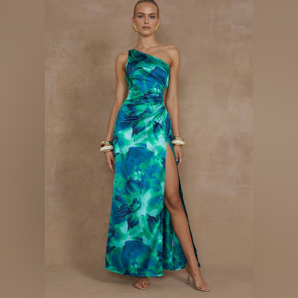 Elegant Green One-Shoulder Dress